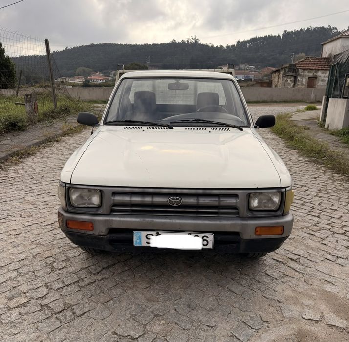 Toyota hilux 3 lugares