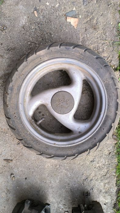 Колесо скутера Peugeot 12