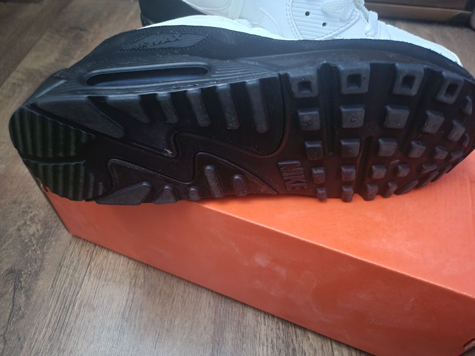 NIKE zoom train action