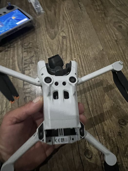 Dron dji3 pro jak nowy