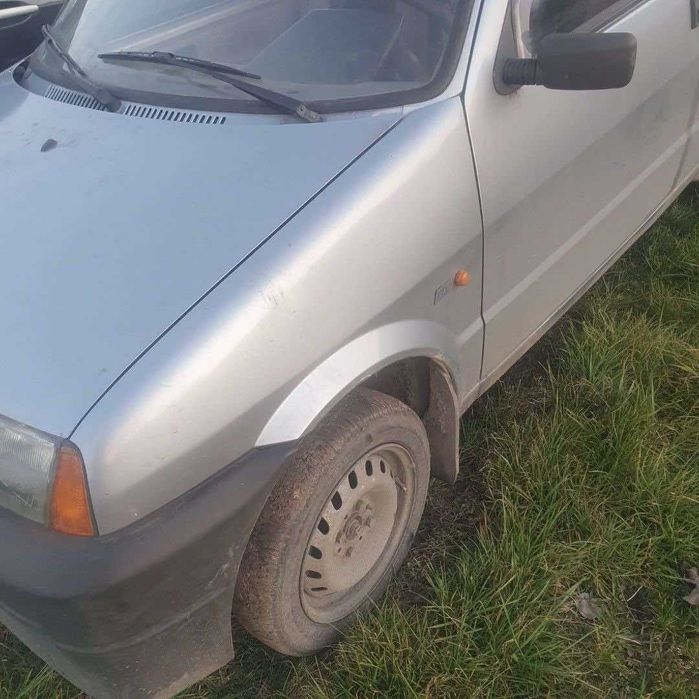 Fiat Cinquecento 700 polski gaźnik, kod lakieru 652 F na części