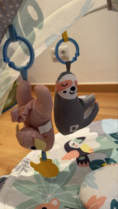 Ginasio de actividades para bebe