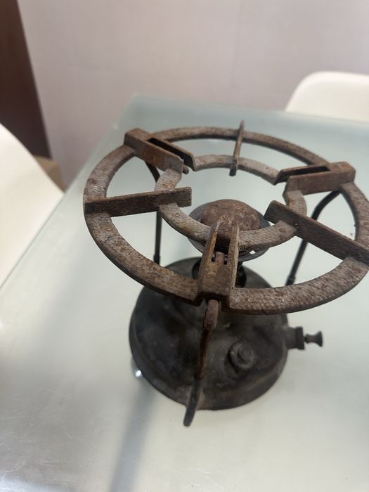 Fogareiro de petroleo antigo