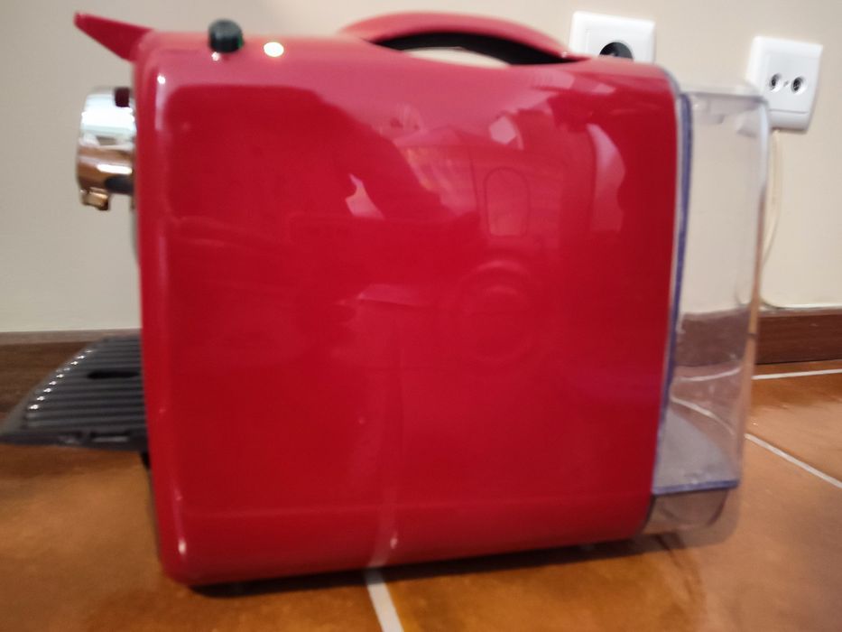 Máquina café Delta Qosmo Red