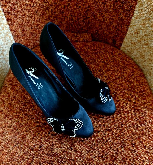 Sprzedam Buty damskie 37