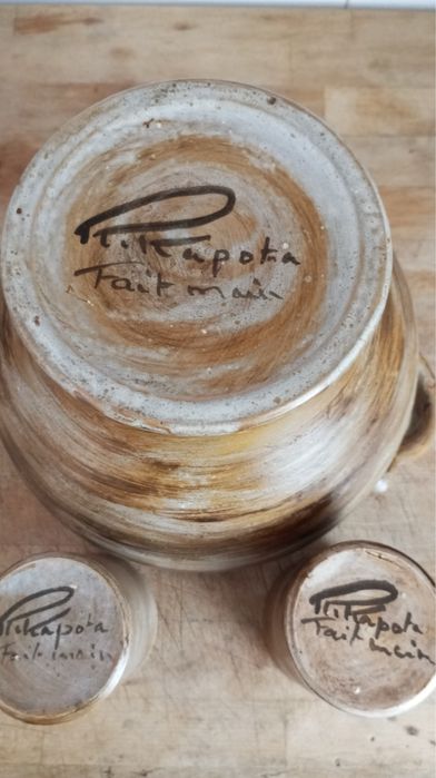 Pote  de ceramica com 2 copos