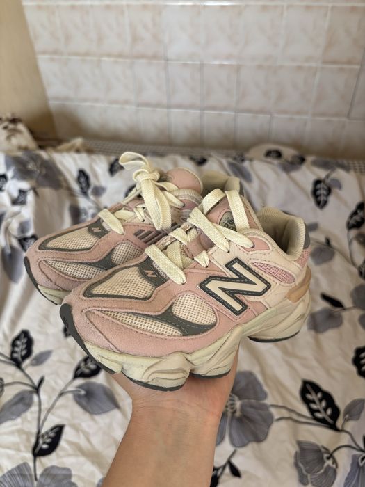 Кросівки new balance на дівчинку