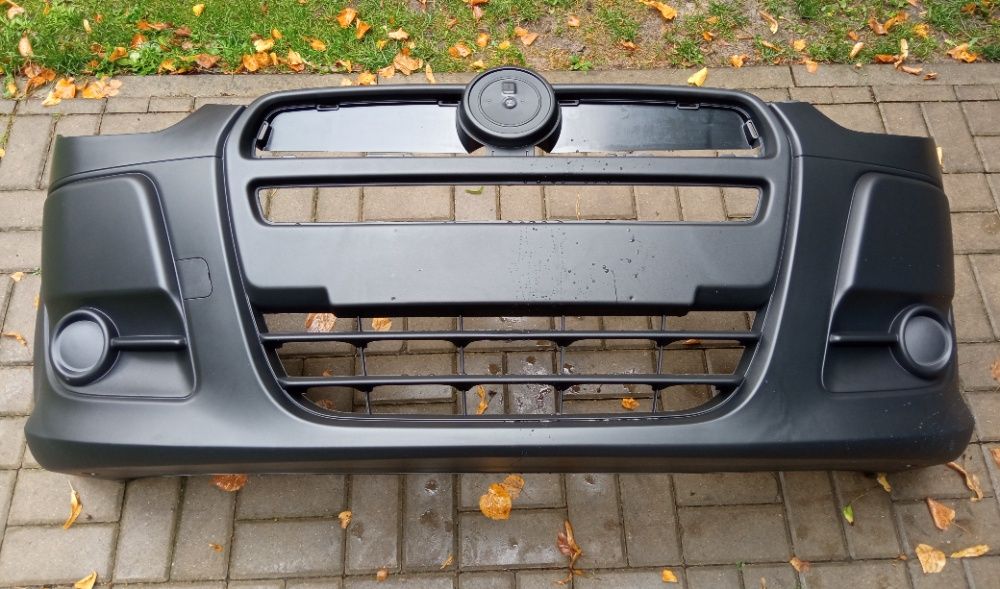 FIAT DOBLO II 2010 - zderzak przedni nowy idealny