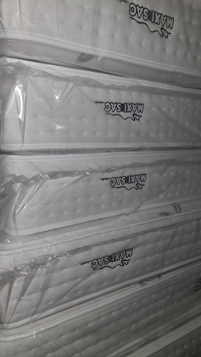 Colchões de molas  e estrados