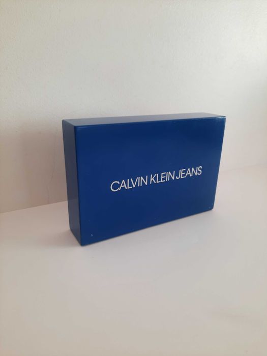 Reclame Publicitário Calvin Klein