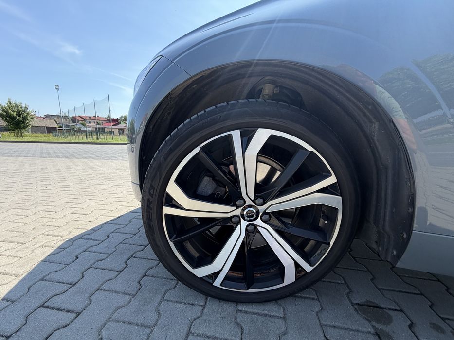 Volvo XC 60 B5AWD Ultimate Dark automat