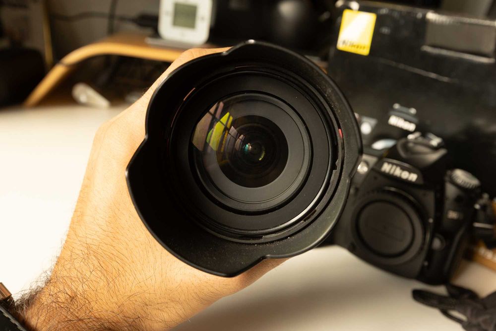 Nikon D90 DSLR + Objetiva Nikkor 18-105 VR | 16k Disparos