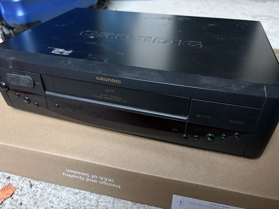 Magnetowid Grundig SE 8105