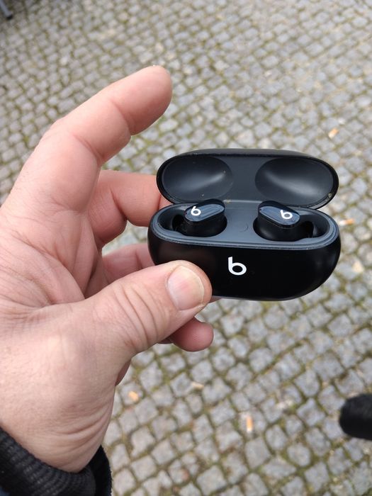 Beats studio buds - original