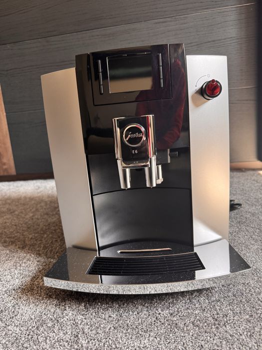 Ekspres do kawy Jura E6