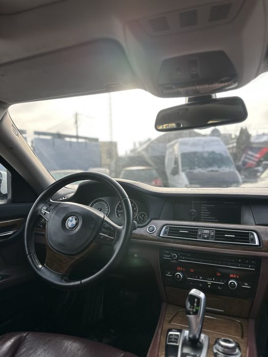 BMW 7 F02 3.0 benzyna/skora/Long/bez wypadkowa