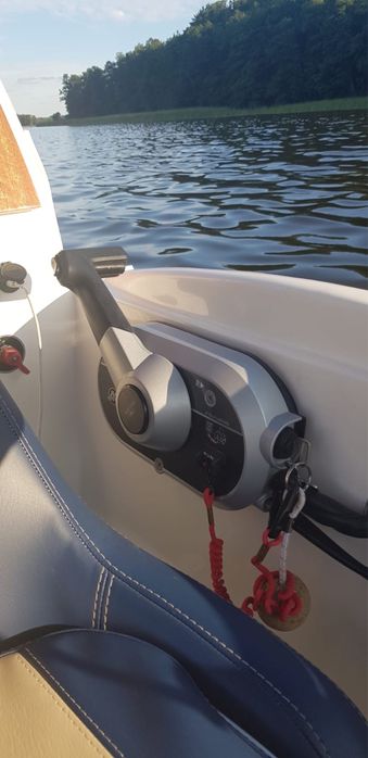 Łódź motorowa - kabinowa Team- boat 520