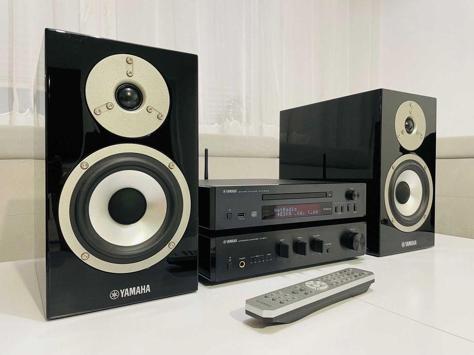 Kolekcjonerska Wieża Yamaha Grand PianoCraft MusicCast MCR-N870 D 670