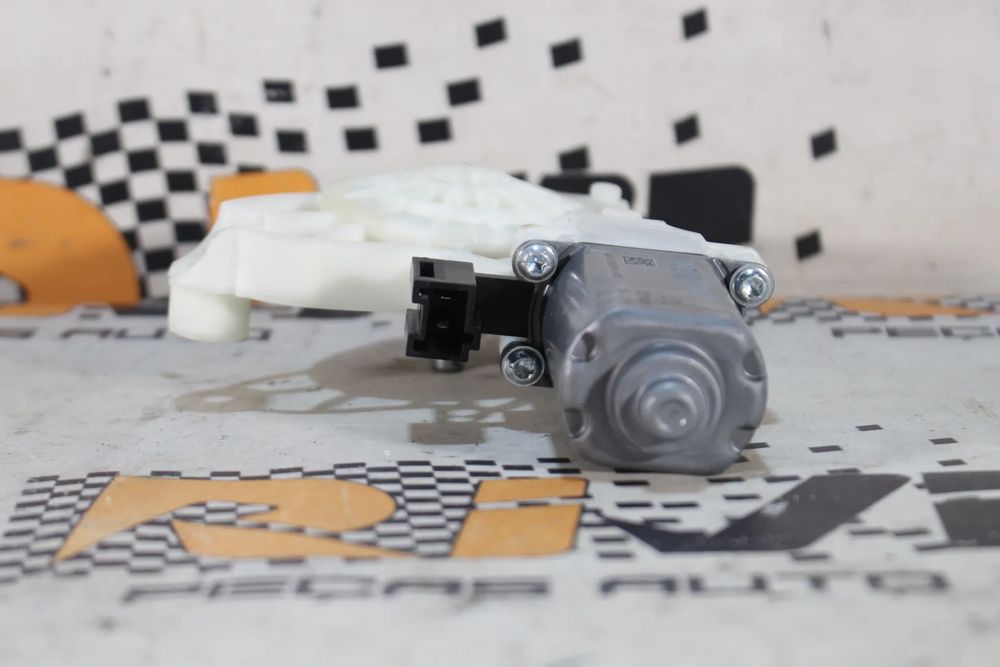 Motor vidro frente esquerdo MERCEDES-BENZ Classe A (W177)