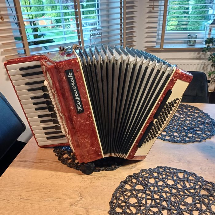 Akordeon kujawiak 60 basów