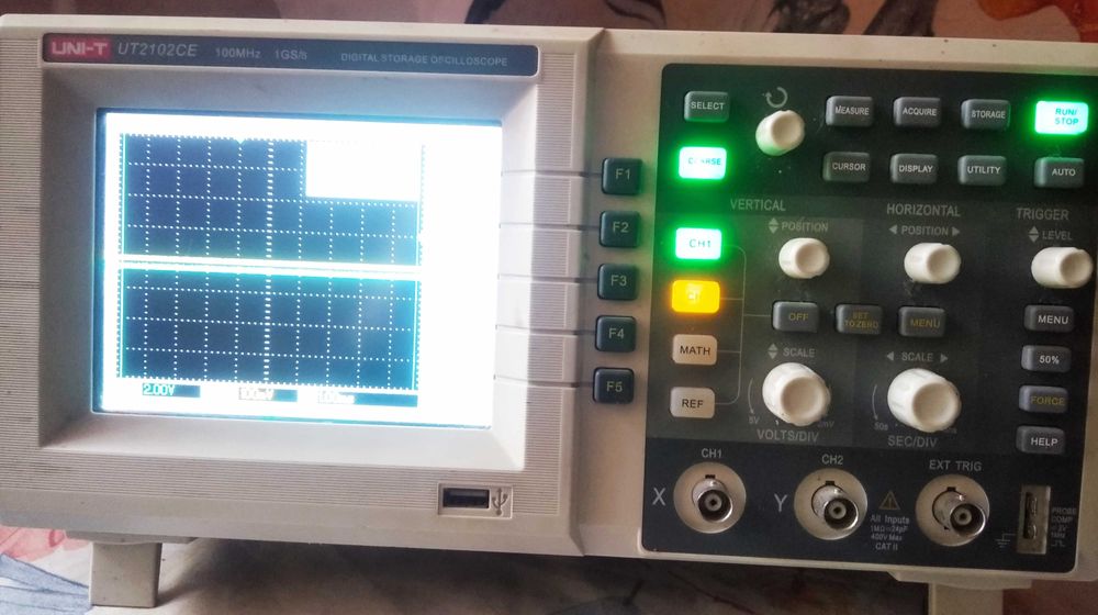 Цифровий осцилограф UNI-T UT2102CE