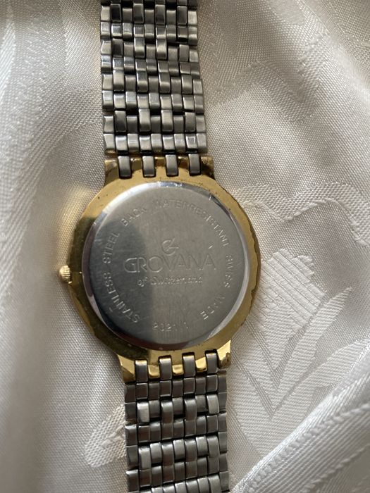 Часи Grovana, Швейцарія