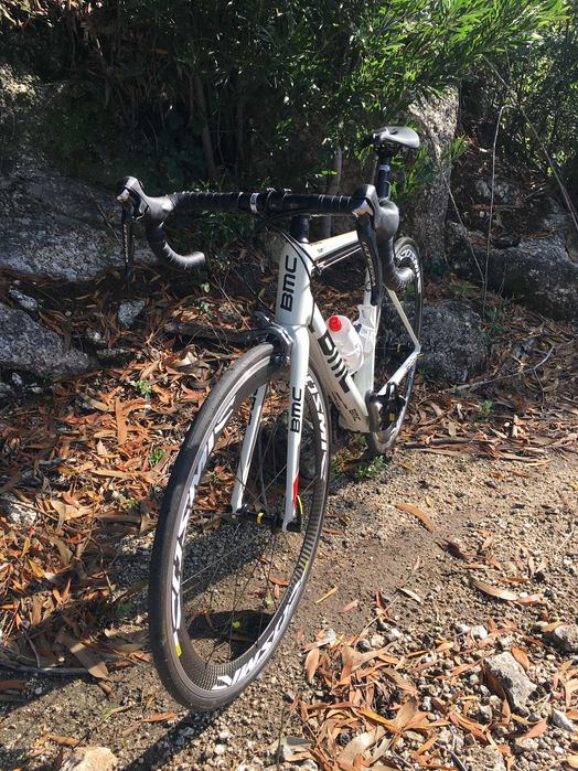 Vendo Bicicleta BMC de estrada em Carbono