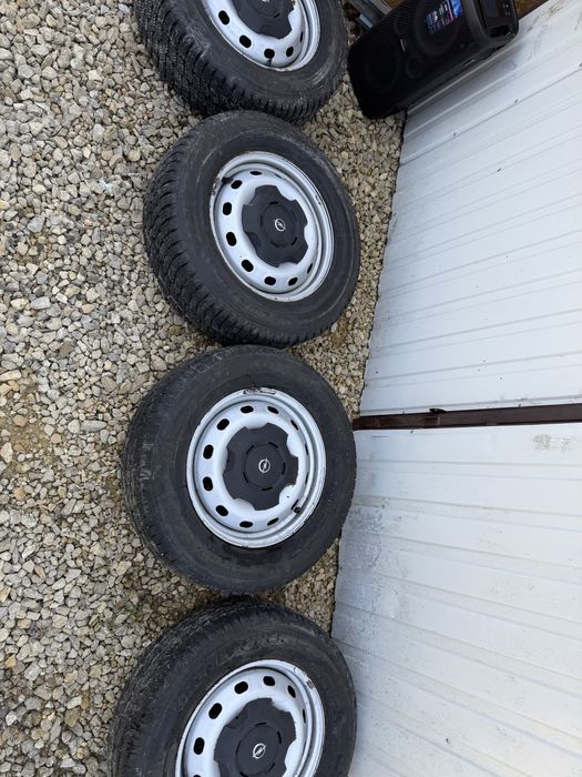 Felgi Stalowe + Opony 2025r  Opel Vivaro/Trafic/Primastar