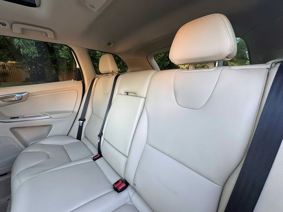 Volvo Xc60      2015