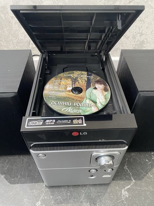 Музичний центр LG Micro hi-fi Система CM1530 usb cd aux mp3 магнітола еквалайзер аудіосистема домашня аудіоцентр мультимедіа
