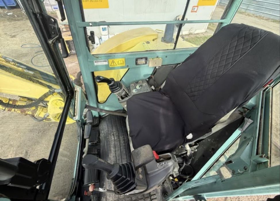 Mini giratoria yanmar