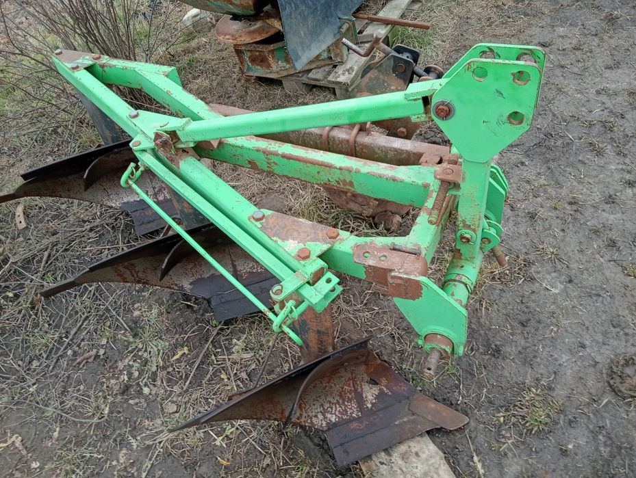 Плуг 3-35 Bomet висока стійка 70 см Польща