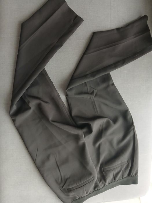 Eleganckie czarne spodnie w kant S