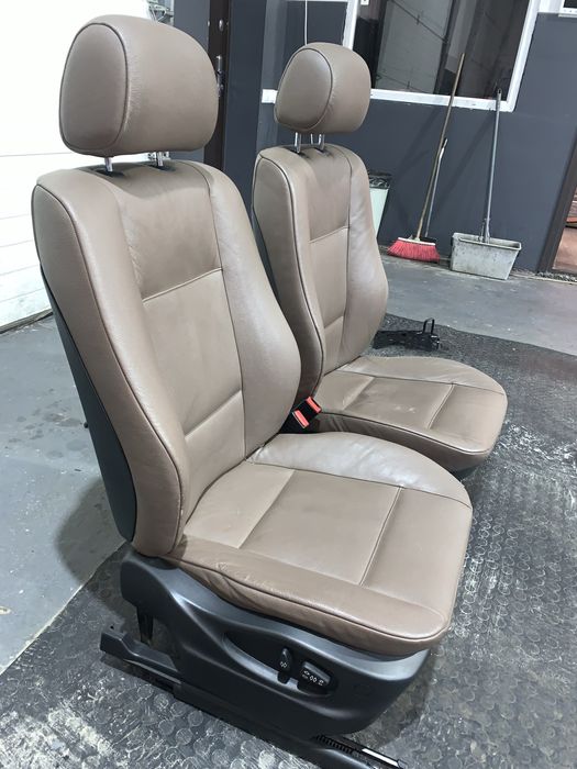 Сиденья е53 с картами в хорошем состоянии