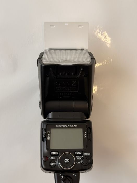Вспышка Nikon Speedlight SB-700