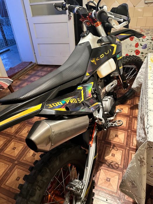 Мотоциклі Kovi 300 pro s