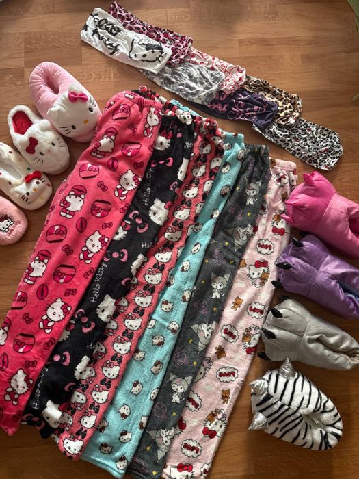 Набір з плюшевими штанами. Дуже багато різних в наявності