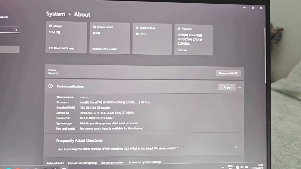 Razer Blade 15 / i7 / RTX3070 / 2TB SSD / 16GB RAM