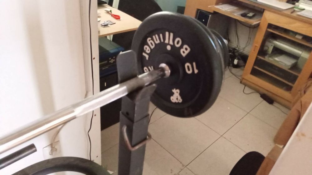 Equipamento musculação