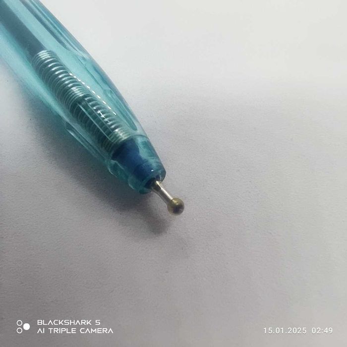 11 szt. Długopis Deli Xtream 0,7 mm.