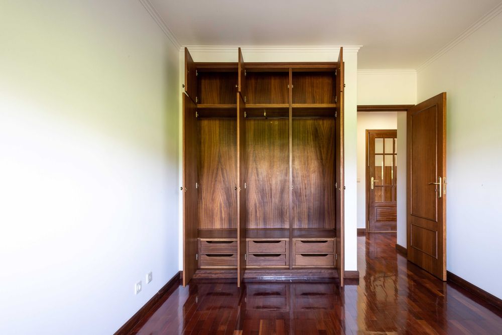 Apartamento T2+1 renovado com garagem fechada | Mafamude