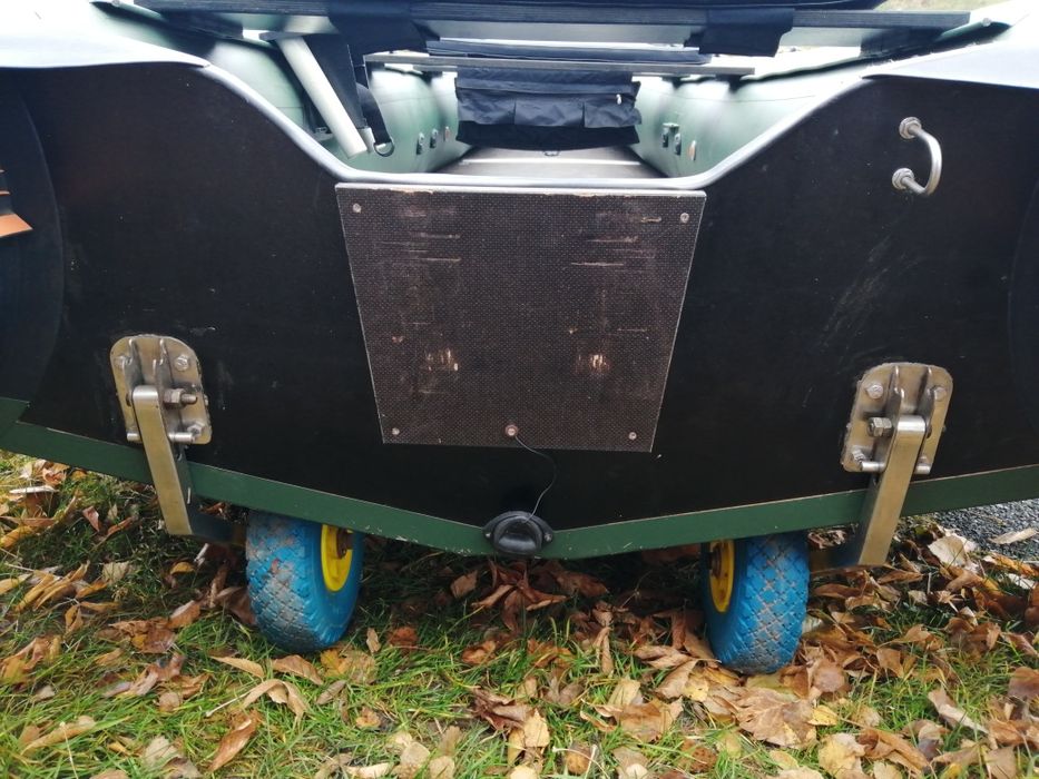 Срочно продам лодку KOLIBRI 450 DSL спец заказ.