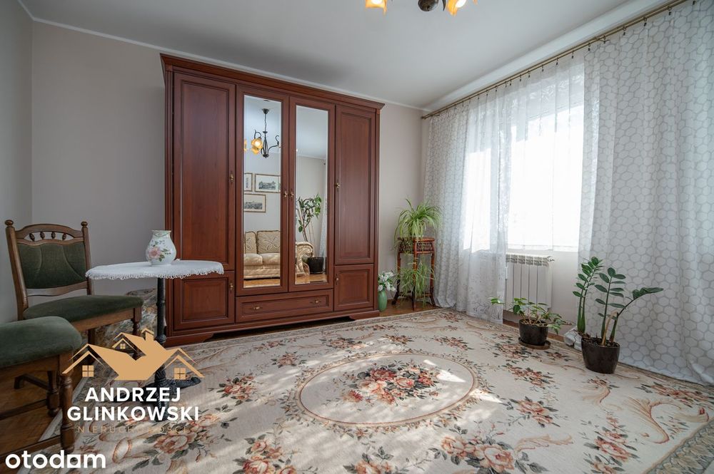 Mieszkanie Z Garażem W Bryle Budynku