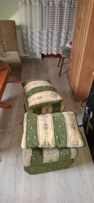 Zestaw wypoczynkowy 2 fotele ,2 pufy