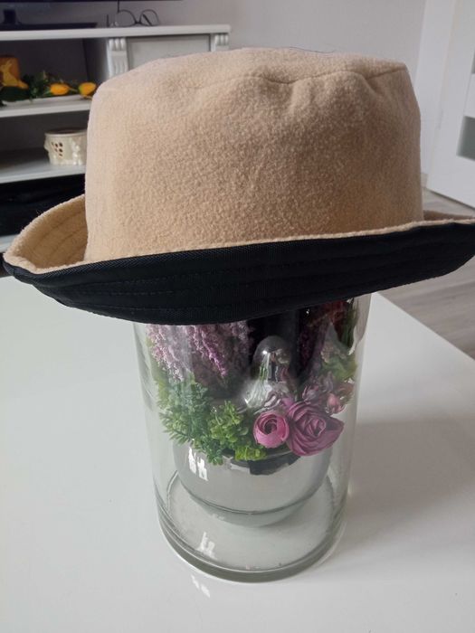 Dwustronny kapelusz kapelusik czarny i beż obw 60cm