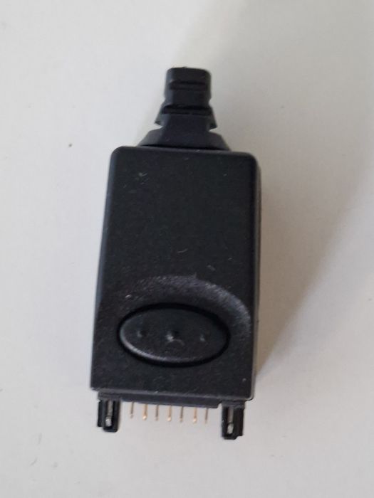 Wielirazowe zlacze do starego telefonu marki Nokia.