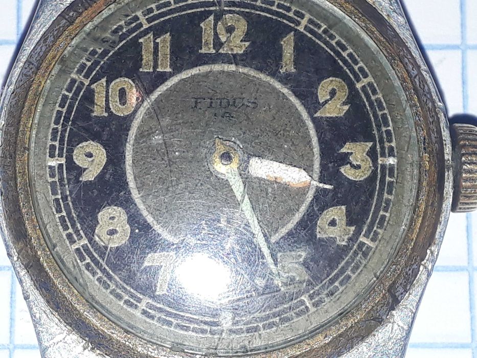 Часы швейцарские Fidus 14 времен 2 мировой войны с маркировкой DH