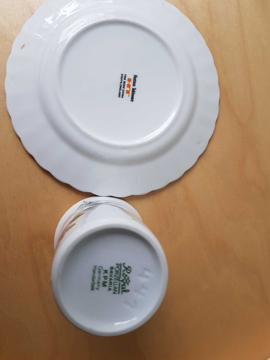 Zestaw porcelanowy w róże