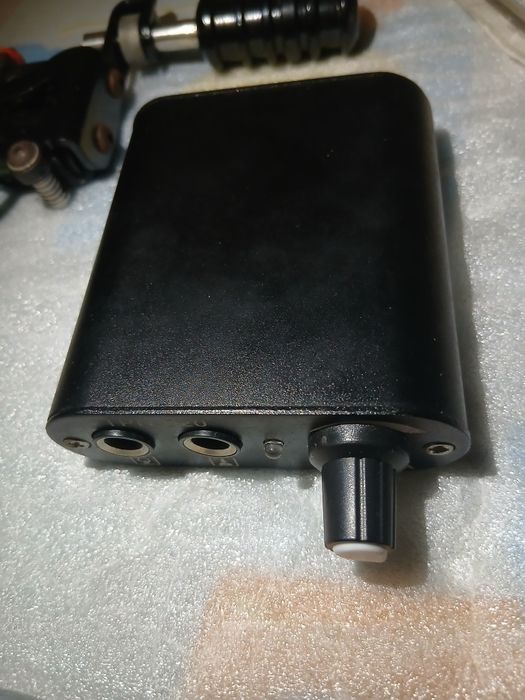 Maquina de tatuagem a funcionar