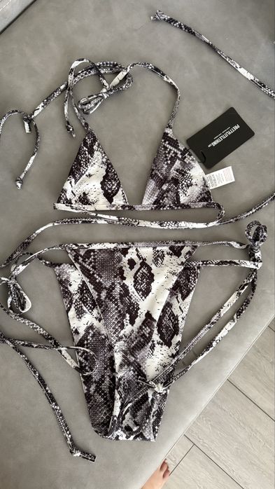 Купальник роздільний PrettyLittleThing зі зміїним принтом, UK 12/M-L